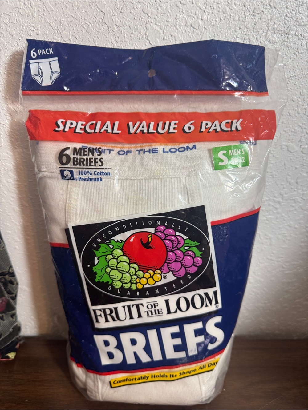 NOS 1996 Fruit of the Loom sz 36 6 pk Briefs FOTL Blue Gold Band